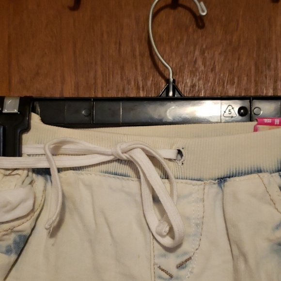 Jeans - Picture 2 of 5